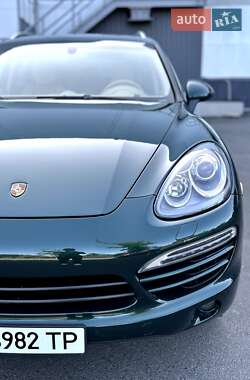 Внедорожник / Кроссовер Porsche Cayenne 2012 в 