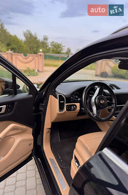 Внедорожник / Кроссовер Porsche Cayenne 2020 в 