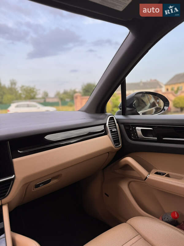 Позашляховик / Кросовер Porsche Cayenne 2020 в Львові фото 21 Позашляховик / Кросовер Porsche Cayenne 2020 в Львові