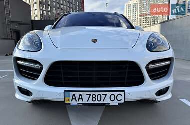 Внедорожник / Кроссовер Porsche Cayenne 2013 в 