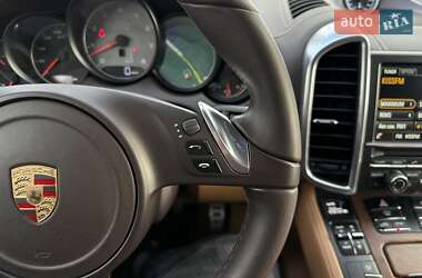 Внедорожник / Кроссовер Porsche Cayenne 2013 в 