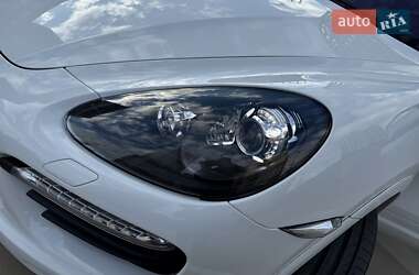 Внедорожник / Кроссовер Porsche Cayenne 2013 в 