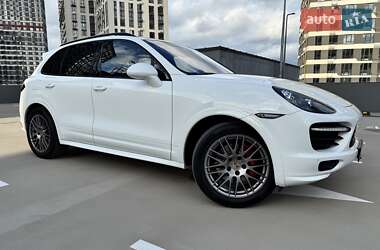 Внедорожник / Кроссовер Porsche Cayenne 2013 в 