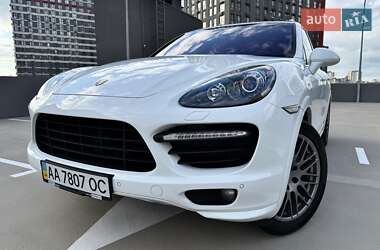 Внедорожник / Кроссовер Porsche Cayenne 2013 в 