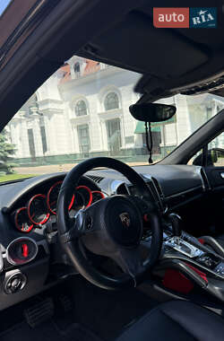 Внедорожник / Кроссовер Porsche Cayenne 2010 в 