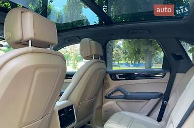 Внедорожник / Кроссовер Porsche Cayenne 2021 в 
