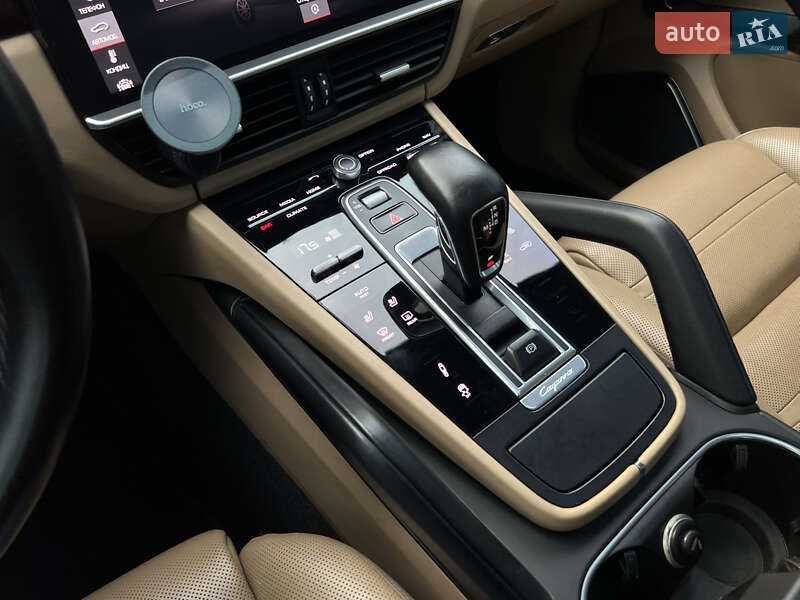 Внедорожник / Кроссовер Porsche Cayenne 2018 в Киеве