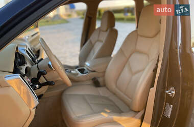 Позашляховик / Кросовер Porsche Cayenne 2012 в 