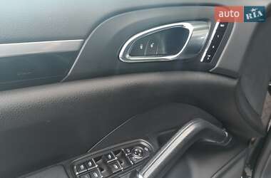 Внедорожник / Кроссовер Porsche Cayenne 2014 в 