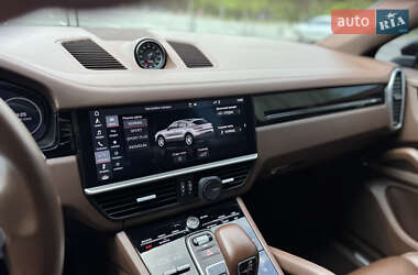Внедорожник / Кроссовер Porsche Cayenne 2019 в 
