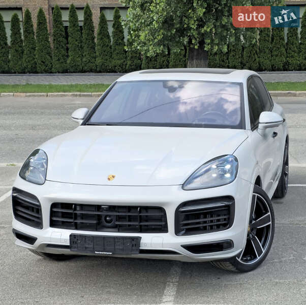 Позашляховик / Кросовер Porsche Cayenne 2022 в 