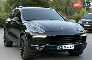 Внедорожник / Кроссовер Porsche Cayenne 2017 в 