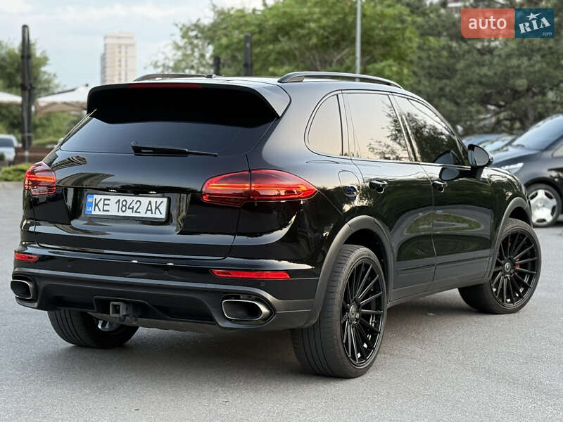Позашляховик / Кросовер Porsche Cayenne 2017 в Києві