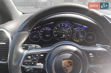 Внедорожник / Кроссовер Porsche Cayenne 2019 в 