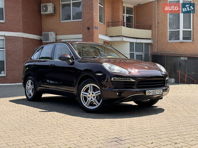 Внедорожник / Кроссовер Porsche Cayenne 2013 в Одессе