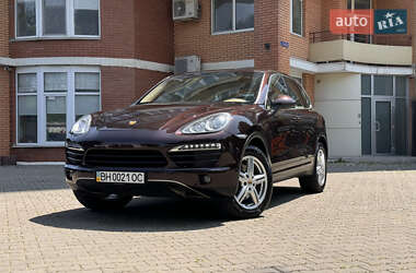 Внедорожник / Кроссовер Porsche Cayenne 2013 в 