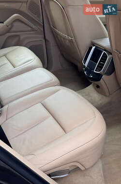 Внедорожник / Кроссовер Porsche Cayenne 2013 в 