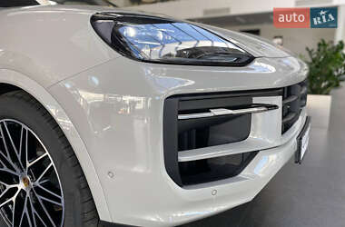 Внедорожник / Кроссовер Porsche Cayenne 2023 в 