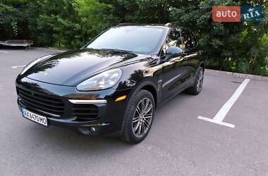 Внедорожник / Кроссовер Porsche Cayenne 2015 в 
