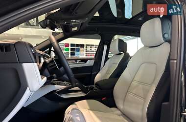 Внедорожник / Кроссовер Porsche Cayenne 2024 в 