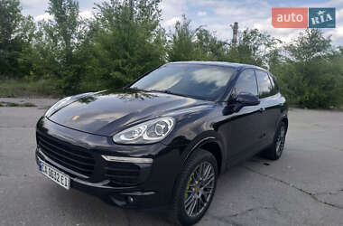 Внедорожник / Кроссовер Porsche Cayenne 2016 в Киеве