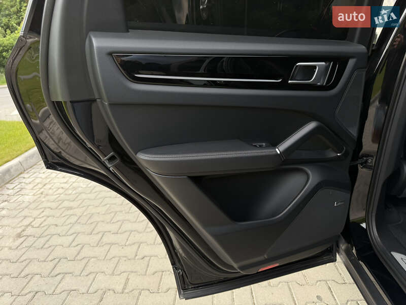 Внедорожник / Кроссовер Porsche Cayenne 2018 в Тернополе фото 18 Внедорожник / Кроссовер Porsche Cayenne 2018 в Тернополе