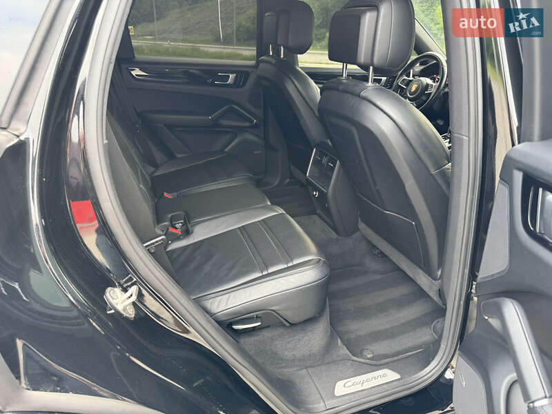 Внедорожник / Кроссовер Porsche Cayenne 2018 в Тернополе фото 24 Внедорожник / Кроссовер Porsche Cayenne 2018 в Тернополе