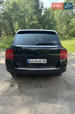 Внедорожник / Кроссовер Porsche Cayenne 2004 в 