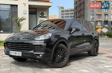 Внедорожник / Кроссовер Porsche Cayenne 2015 в Киеве