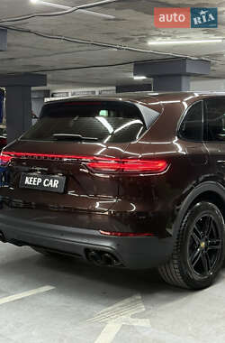 Внедорожник / Кроссовер Porsche Cayenne 2019 в 