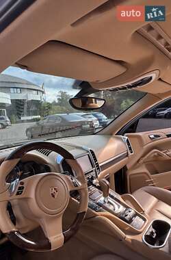 Внедорожник / Кроссовер Porsche Cayenne 2012 в 