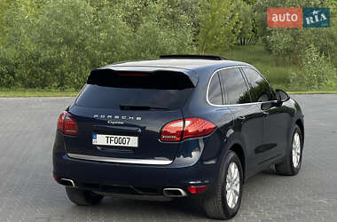 Внедорожник / Кроссовер Porsche Cayenne 2012 в 
