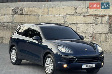 Внедорожник / Кроссовер Porsche Cayenne 2012 в 