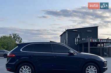 Внедорожник / Кроссовер Porsche Cayenne 2012 в 