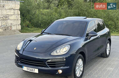 Внедорожник / Кроссовер Porsche Cayenne 2012 в 