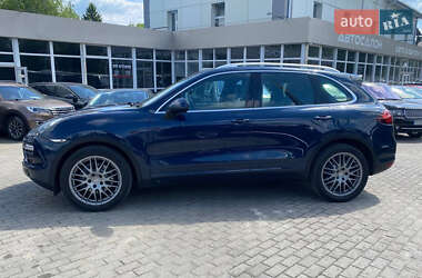 Позашляховик / Кросовер Porsche Cayenne 2012 в 