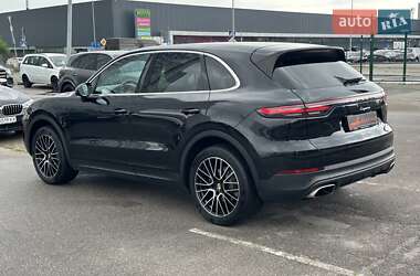 Внедорожник / Кроссовер Porsche Cayenne 2018 в 