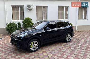Внедорожник / Кроссовер Porsche Cayenne 2015 в 