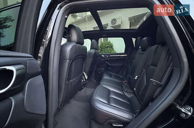 Внедорожник / Кроссовер Porsche Cayenne 2015 в 