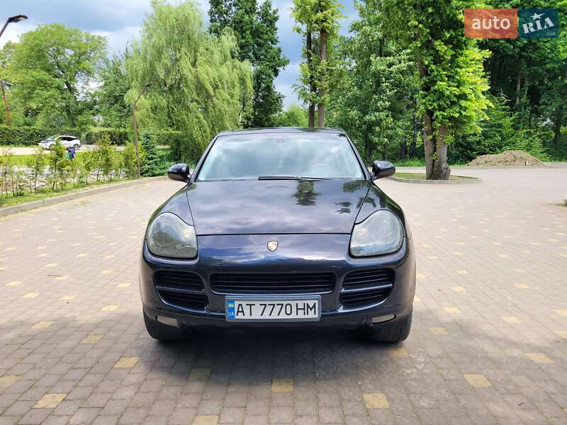 Позашляховик / Кросовер Porsche Cayenne 2004 в 