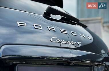 Внедорожник / Кроссовер Porsche Cayenne 2013 в 