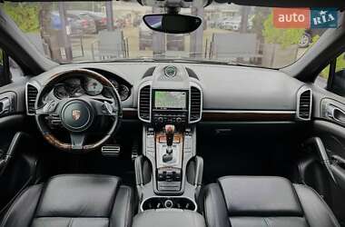 Внедорожник / Кроссовер Porsche Cayenne 2013 в 