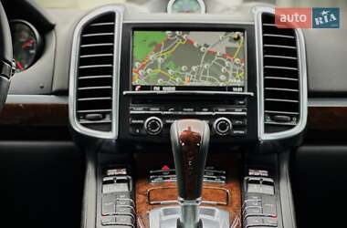 Внедорожник / Кроссовер Porsche Cayenne 2013 в 