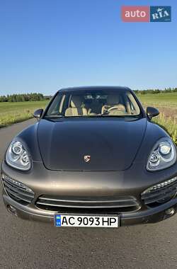 Внедорожник / Кроссовер Porsche Cayenne 2014 в 