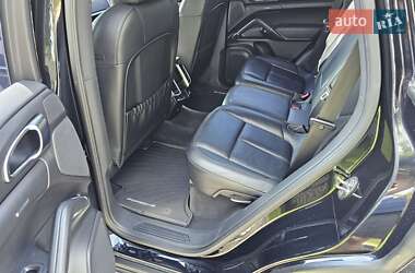 Внедорожник / Кроссовер Porsche Cayenne 2013 в 