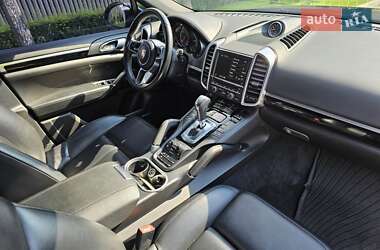 Внедорожник / Кроссовер Porsche Cayenne 2013 в 