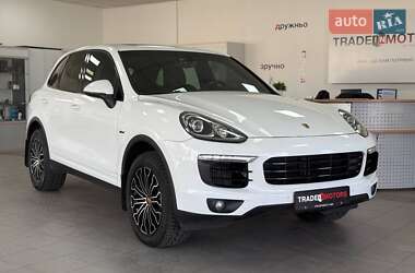 Позашляховик / Кросовер Porsche Cayenne 2015 в Києві