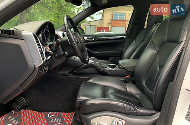 Позашляховик / Кросовер Porsche Cayenne 2014 в 