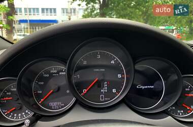 Позашляховик / Кросовер Porsche Cayenne 2014 в 