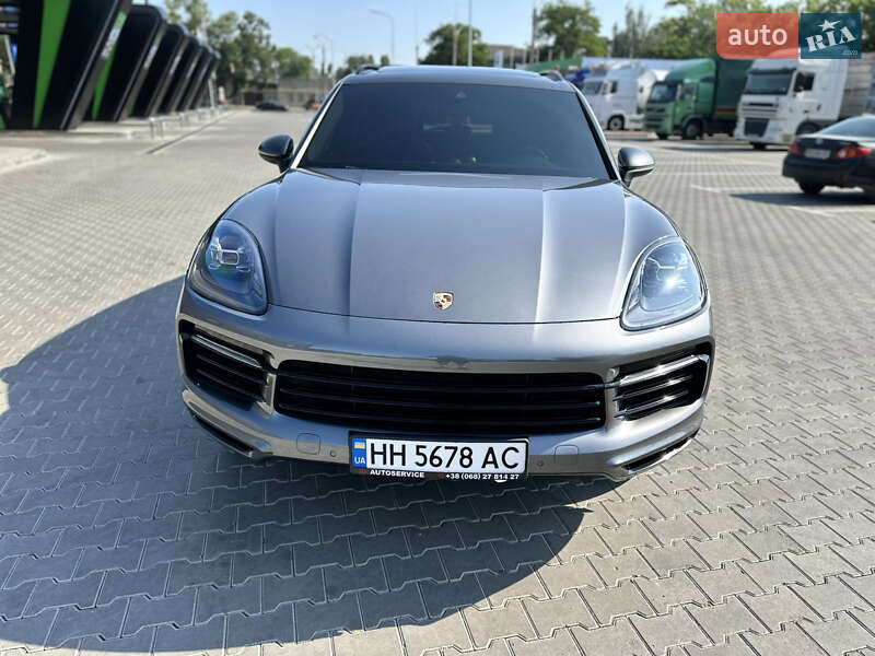 Позашляховик / Кросовер Porsche Cayenne 2019 в Одесі